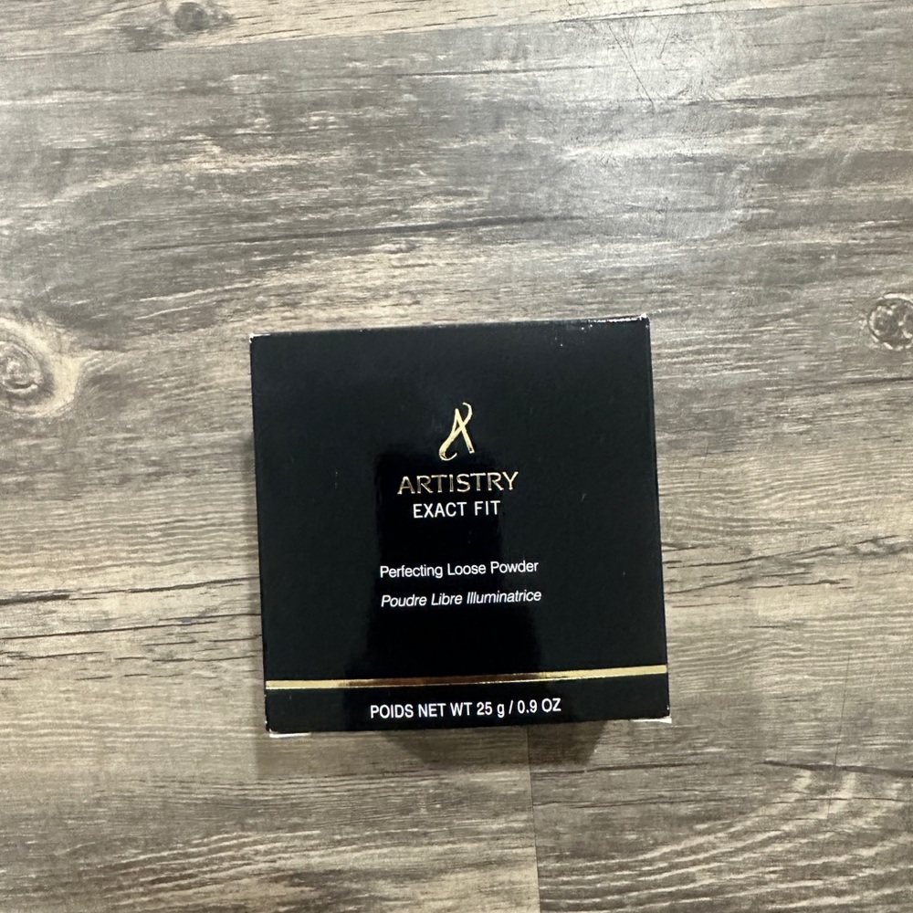 NEW Amway Artistry Exact Fit Perfecting Loose Powder LIGHT 0.9 oz / 25 g